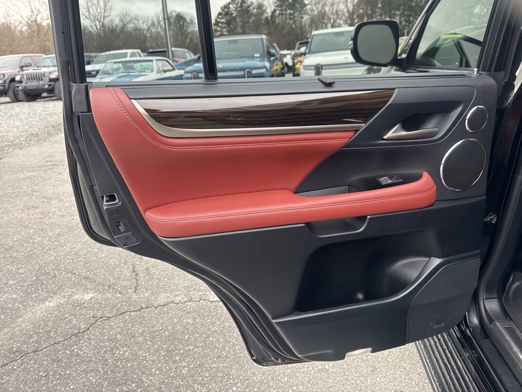 Used 2021 Lexus LX 570 4WD w/ Luxury Package image 31