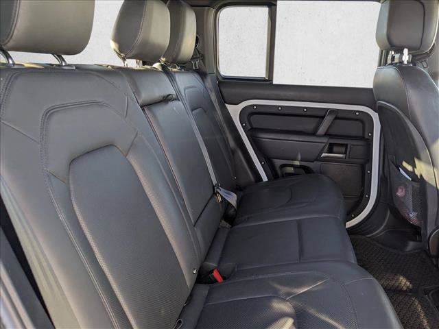 Used 2025 Land Rover Defender 110 X-Dynamic SE AWD/4WD image 16