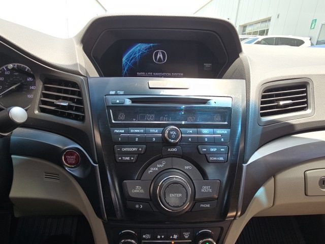 Used 2015 Acura ILX w/ Technology Package FWD image 15