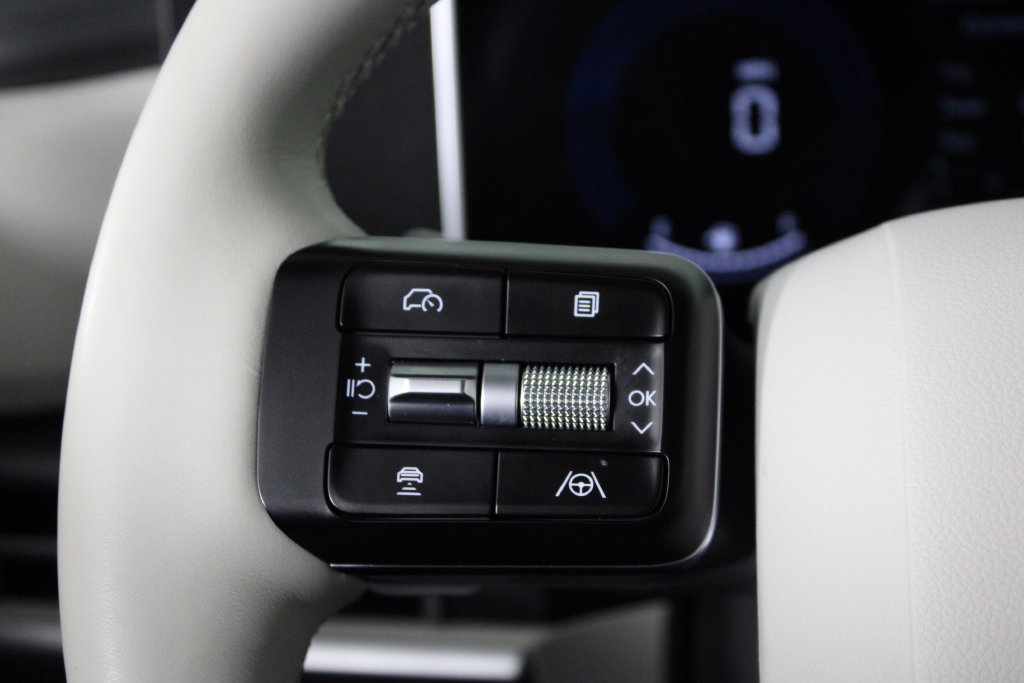 Certified 2026 Hyundai Santa Fe SEL FWD image 28
