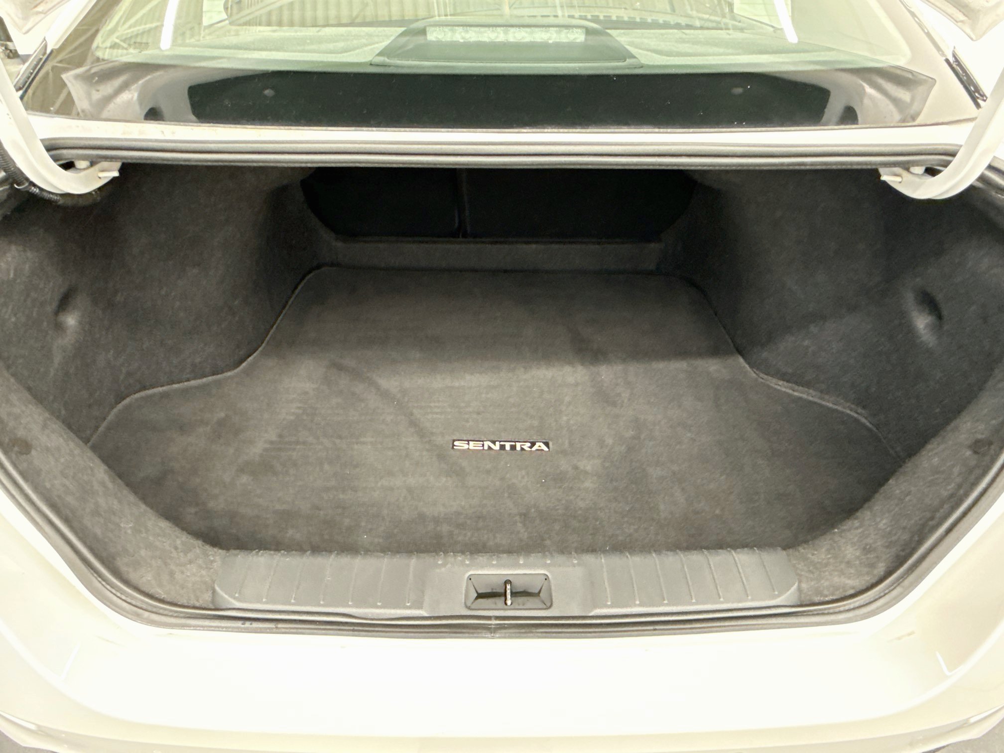 Used 2025 Nissan Sentra SV FWD image 26