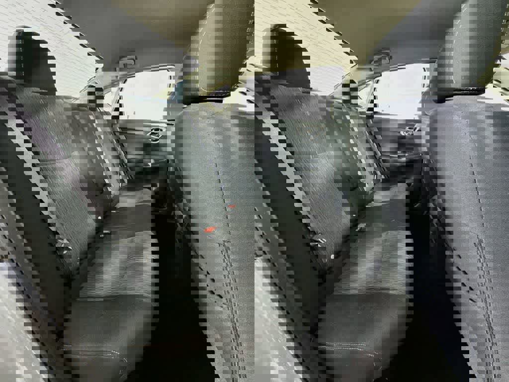 Used 2014 Nissan Sentra SV image 29