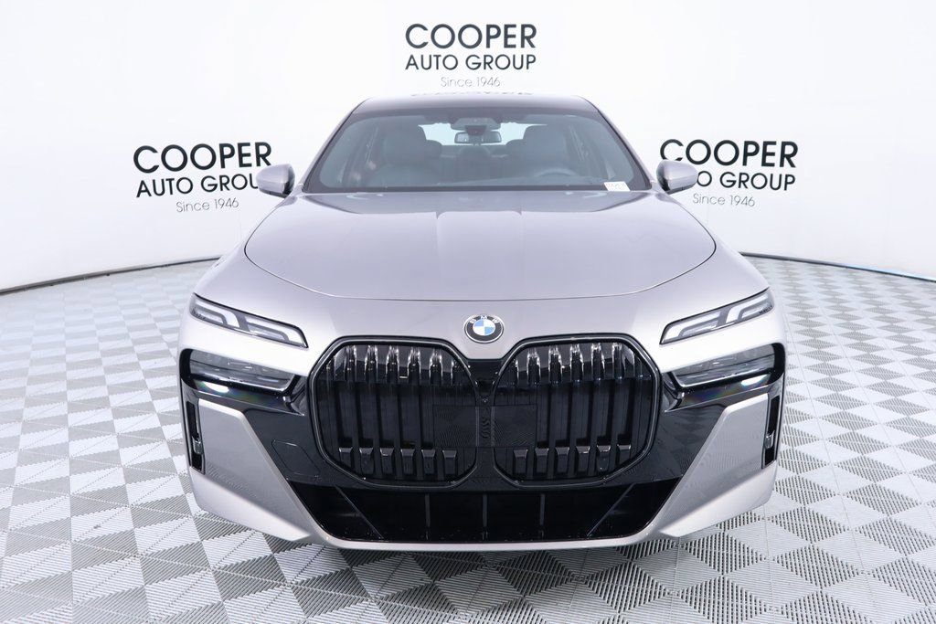 New 2025 BMW 740i xDrive AWD/4WD image 10