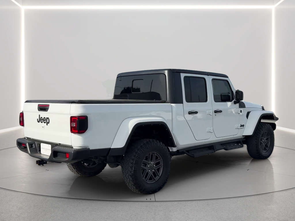 Used 2024 Jeep Gladiator Sport AWD/4WD image 5