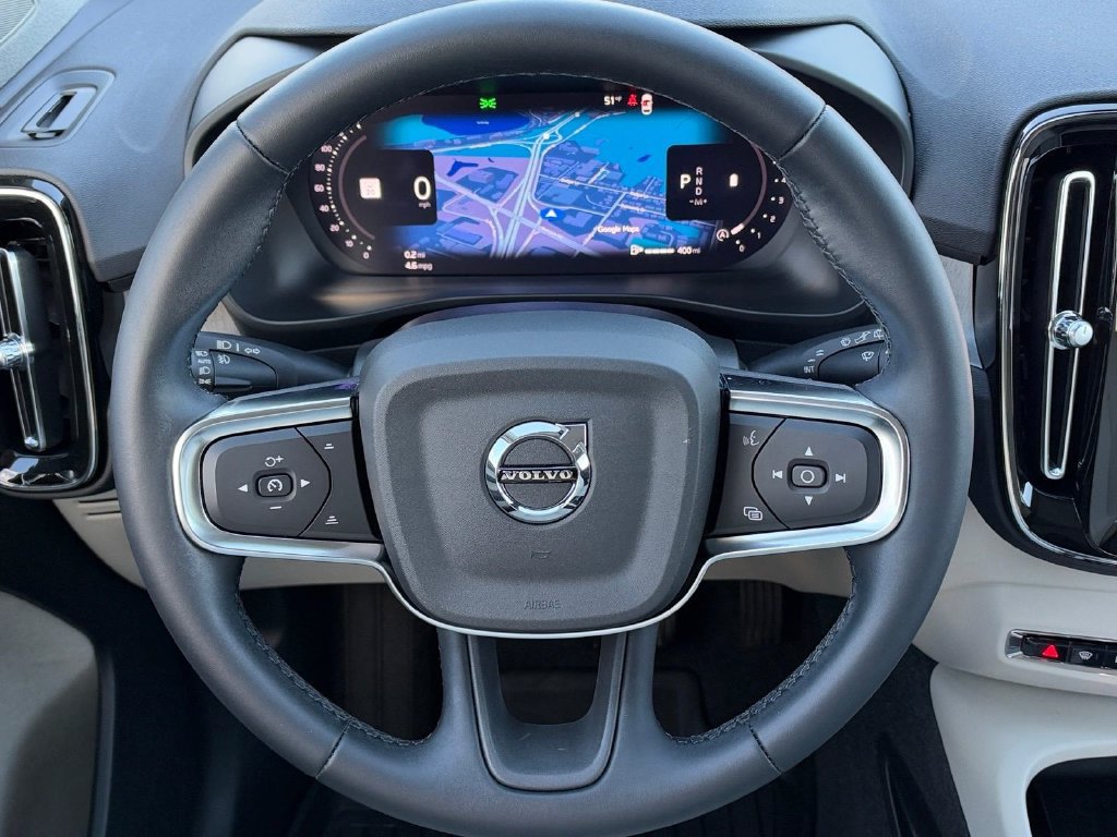 Certified 2024 Volvo XC40 B5 Plus w/ Protection Package Premier AWD/4WD image 11