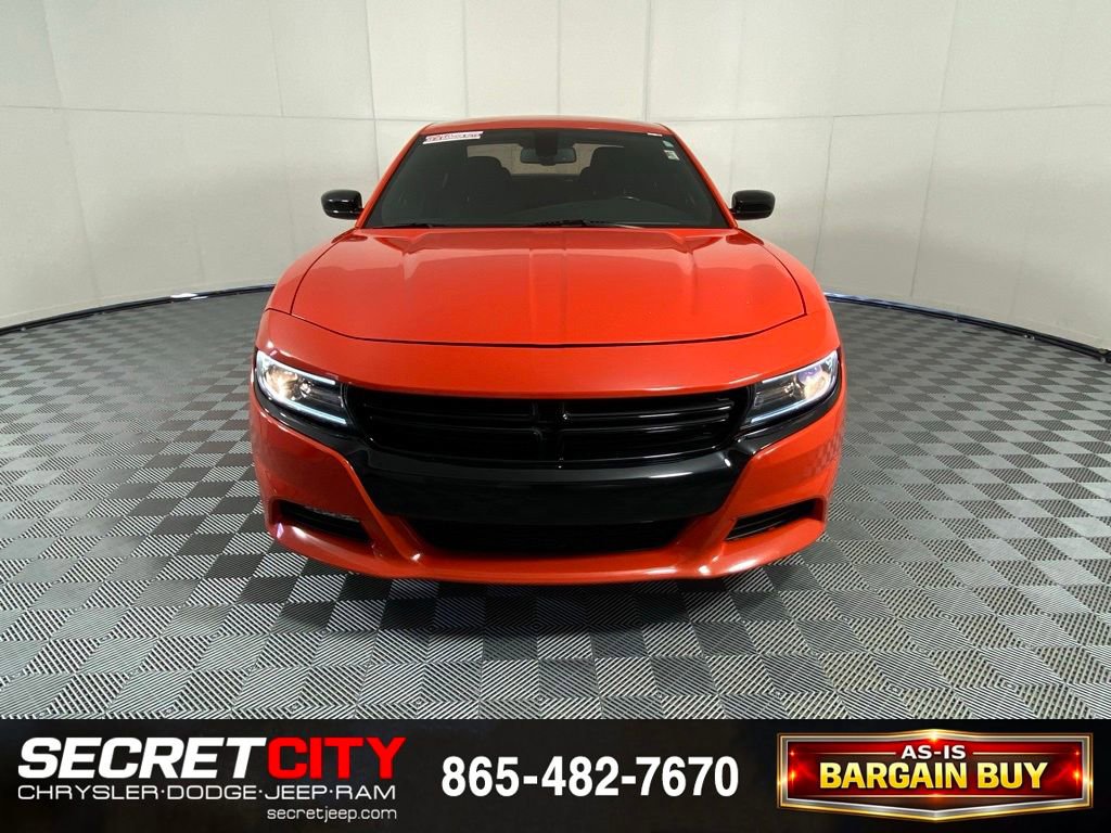 Used 2018 Dodge Charger SXT Plus w/ Blacktop Package RWD image 2