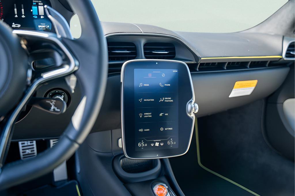 New 2025 McLaren Artura image 36