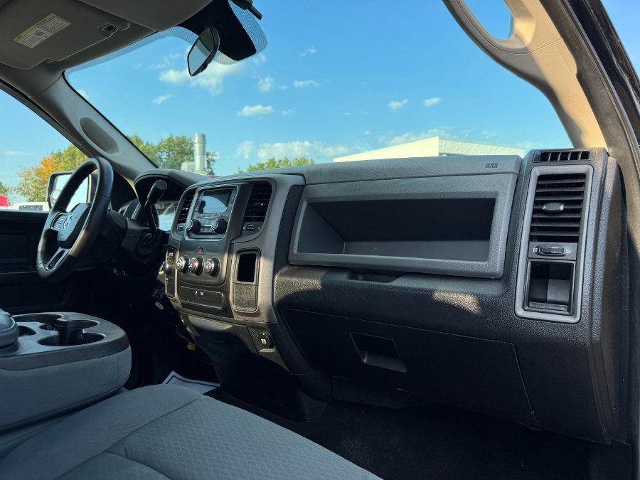 Used 2014 RAM 1500 ST w/ SXT Appearance Group image 19