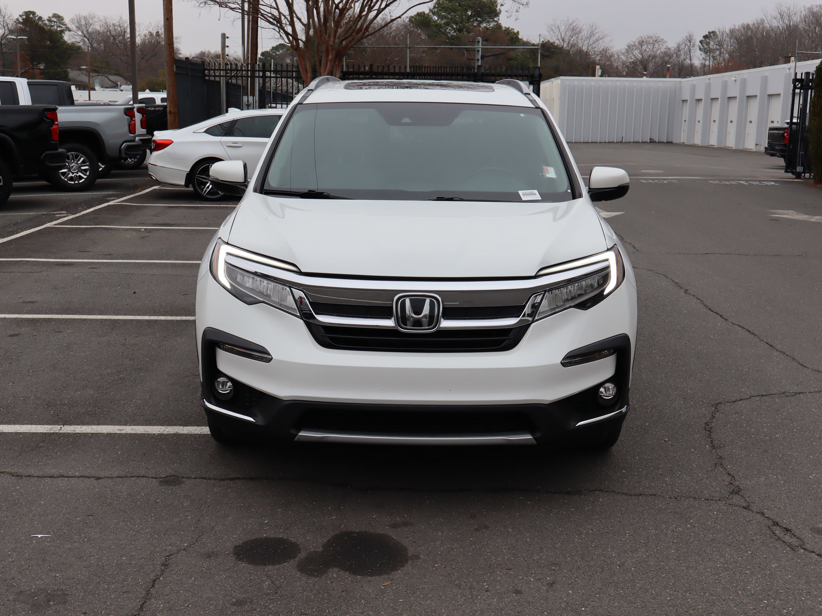Used 2021 Honda Pilot Touring image 3