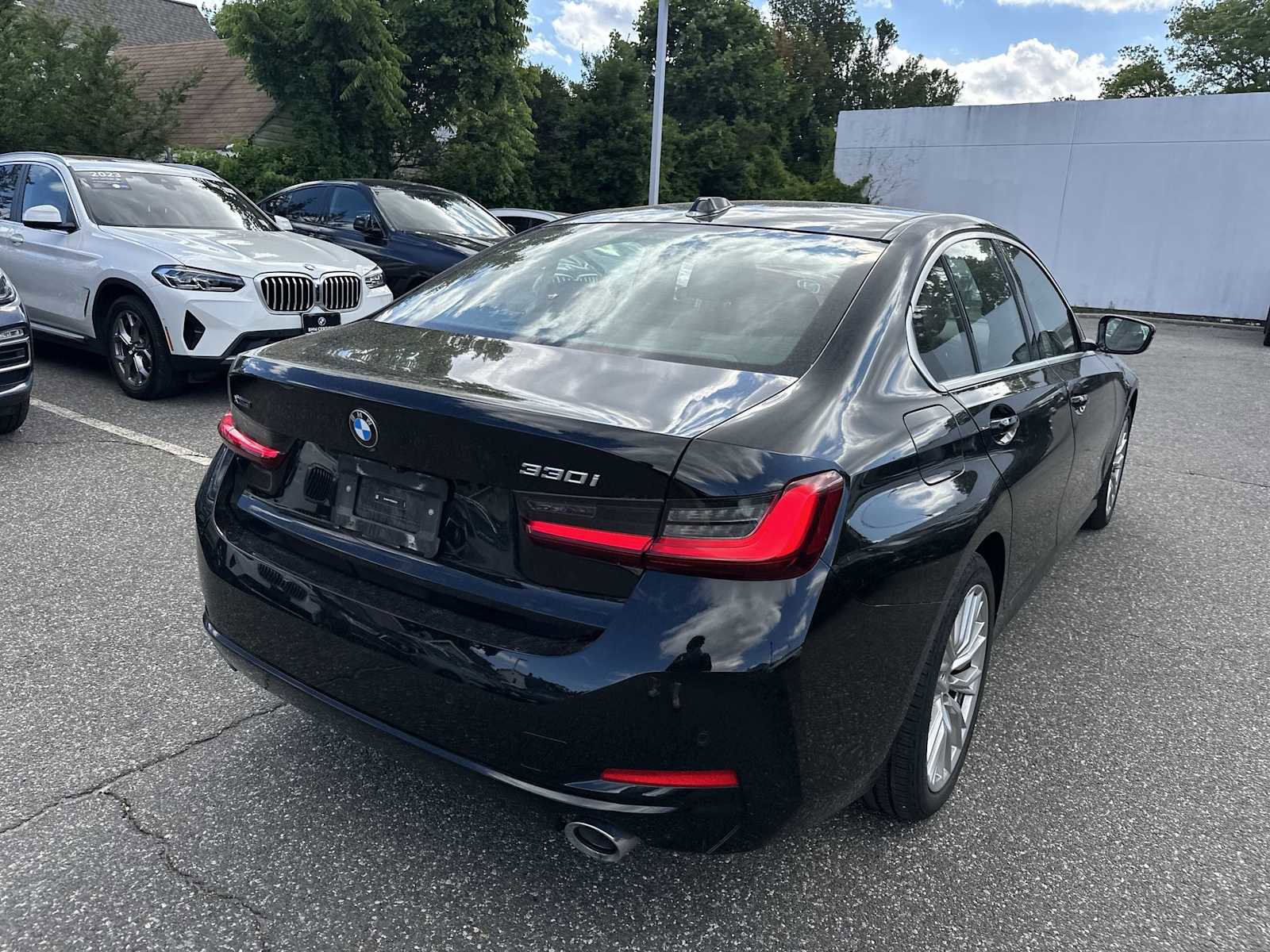 Certified 2024 BMW 330i xDrive Sedan w/ Convenience Package AWD/4WD image 6