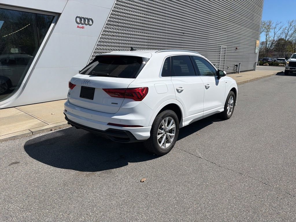 Used 2025 Audi Q3 2.0T Premium w/ Convenience Package AWD/4WD image 3