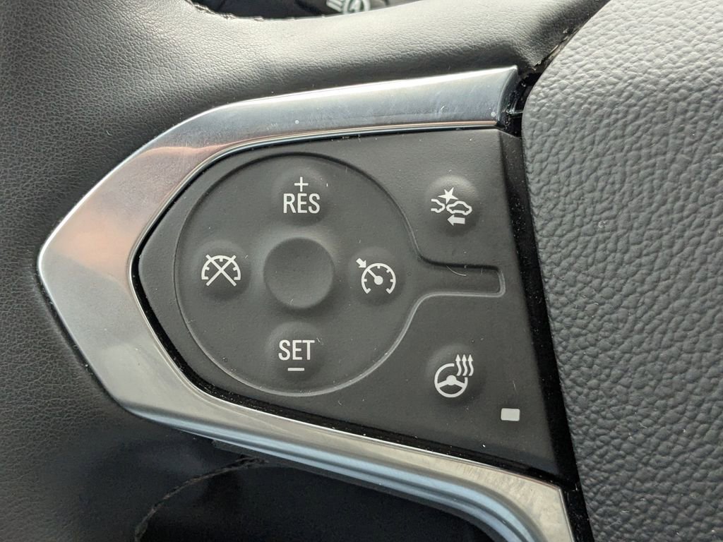 Used 2023 Chevrolet Traverse Premier image 28