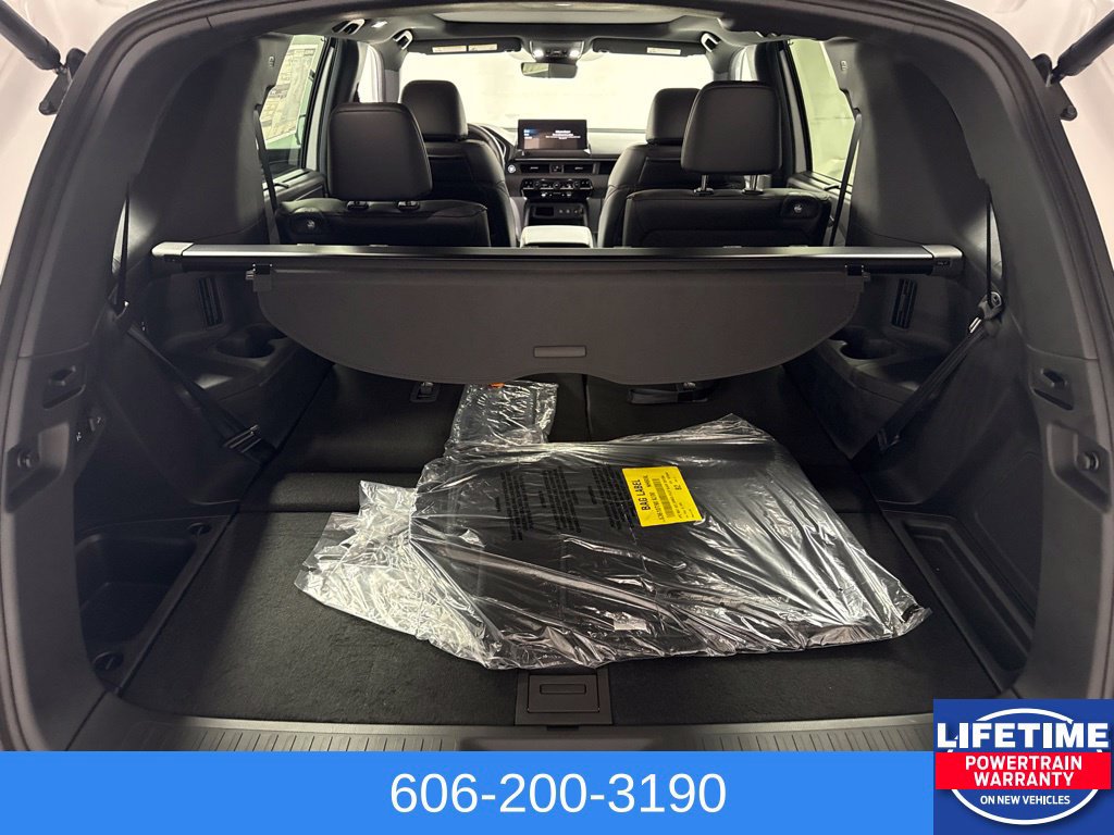 New 2026 Honda Pilot Black Edition image 13