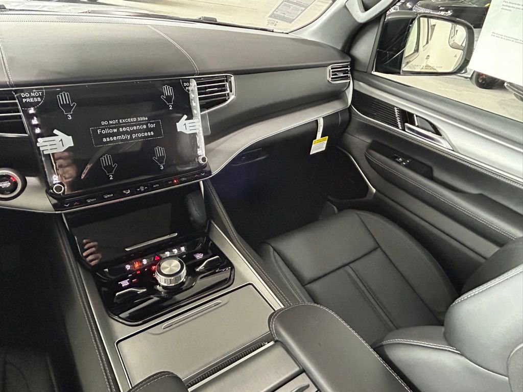 New 2026 Jeep Grand Wagoneer L Limited image 11
