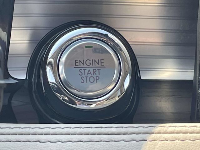 Used 2022 Lincoln Corsair AWD w/ Premium Package image 33