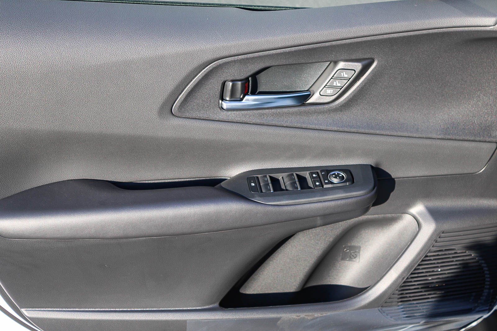 New 2026 Toyota Prius Plug-In Hybrid FWD image 22