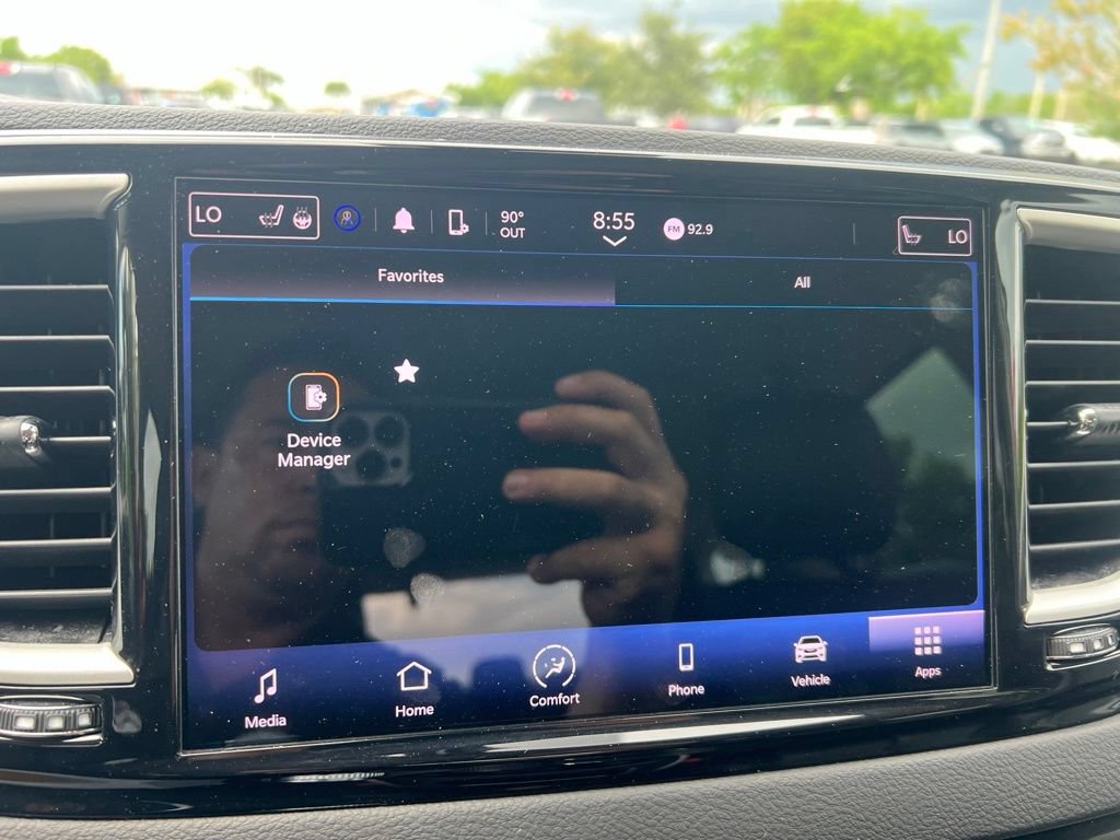Used 2023 Chrysler Pacifica Touring-L FWD image 49