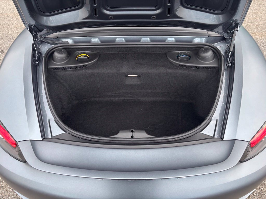 Certified 2025 Porsche 718 Boxster RWD image 9