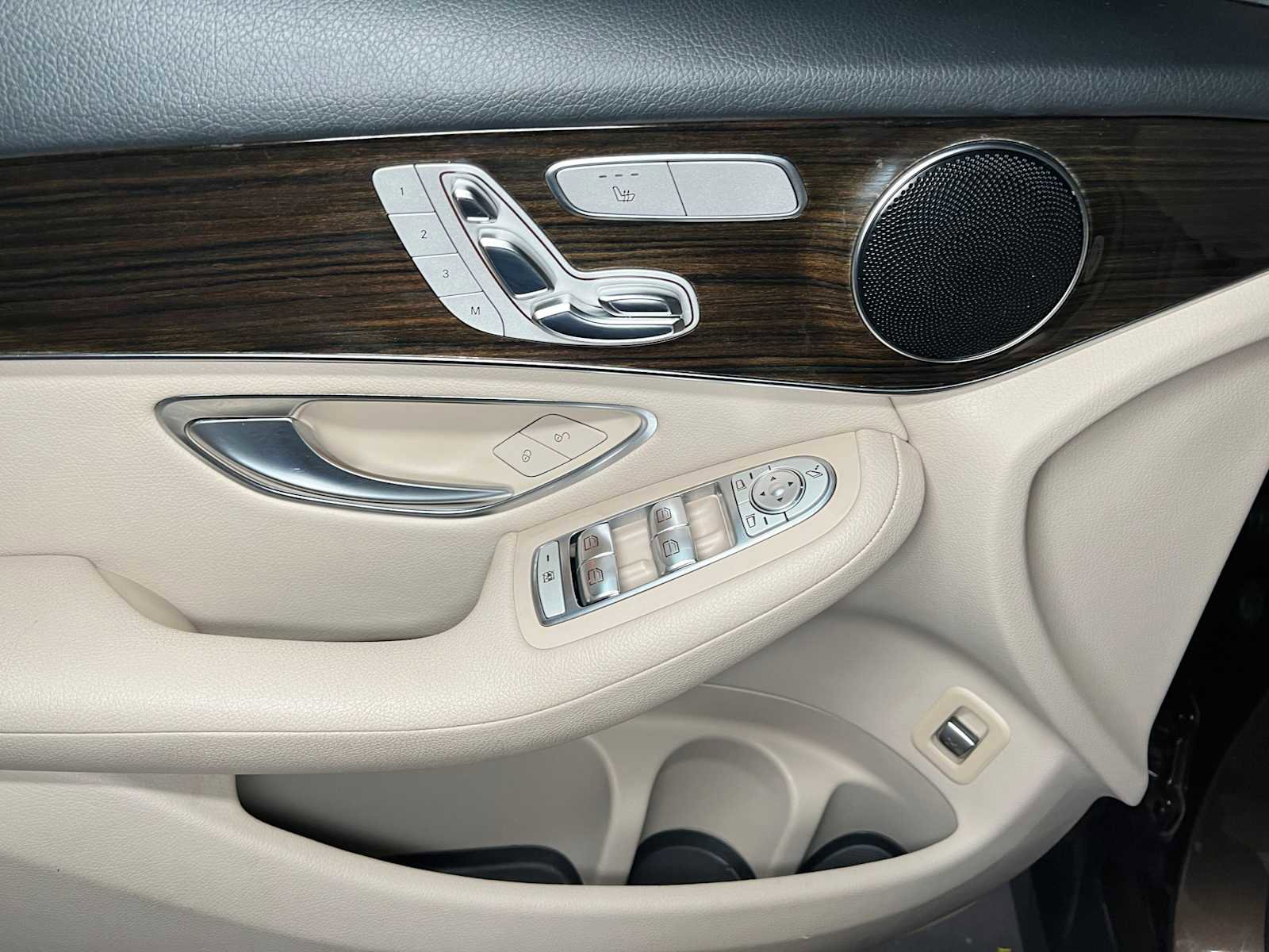 Used 2018 Mercedes-Benz GLC 300 image 20