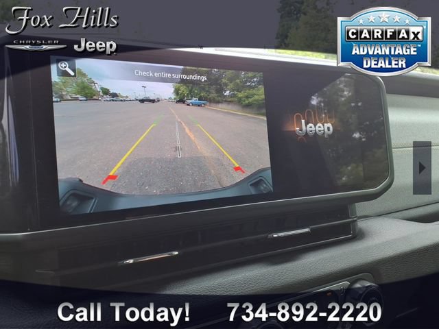 Certified 2025 Jeep Gladiator Sport AWD/4WD image 21