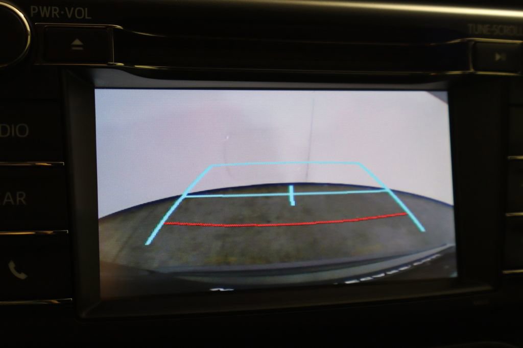 Used 2017 Toyota RAV4 LE image 32