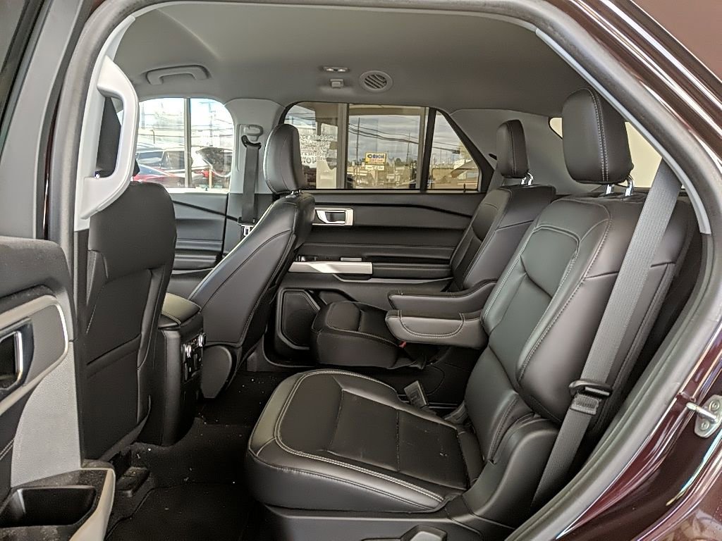 Used 2022 Ford Explorer XLT w/ Equipment Group 202A image 14