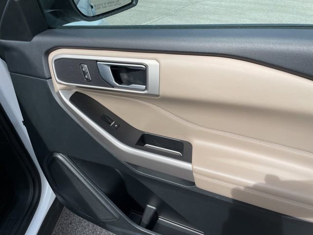 Used 2023 Ford Explorer XLT image 47