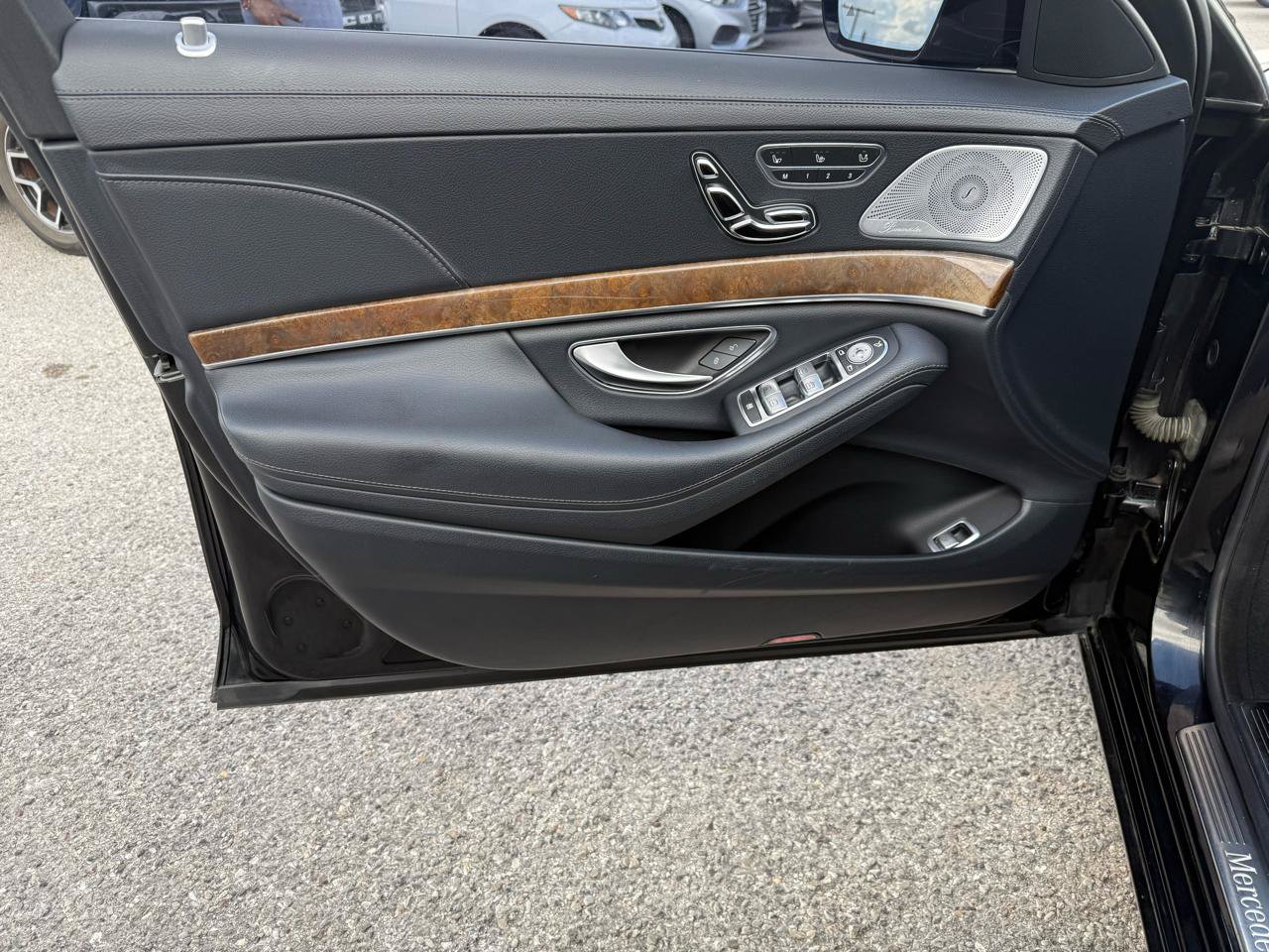Used 2015 Mercedes-Benz S 550 Sedan image 9