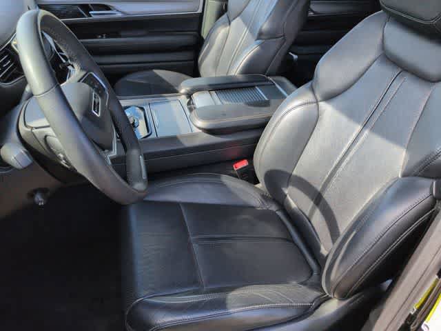 Used 2024 Jeep Wagoneer Series II AWD/4WD image 14