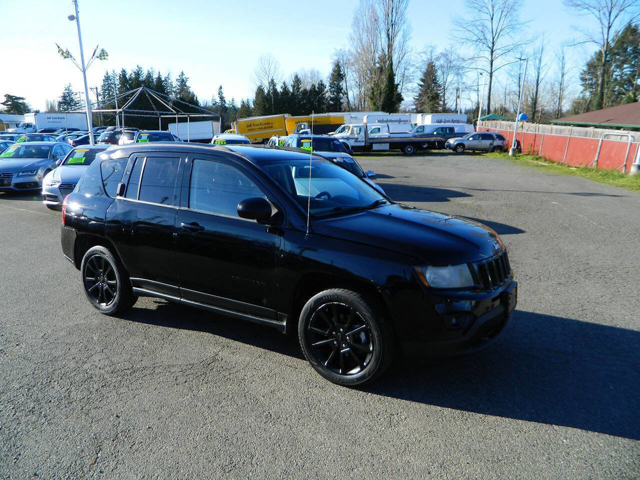 Used 2014 Jeep Compass Sport w/ Power Value Group FWD image 2