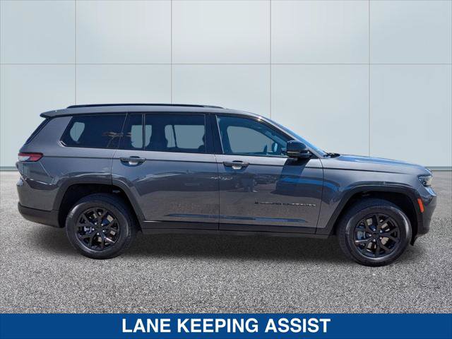 Used 2024 Jeep Grand Cherokee L Laredo AWD/4WD image 6