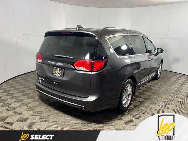 Used 2018 Chrysler Pacifica Touring-L Plus w/ Tire & Wheel Group FWD image 5