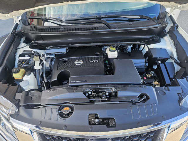 Used 2014 Nissan Pathfinder Platinum w/ Platinum Premium Package image 26