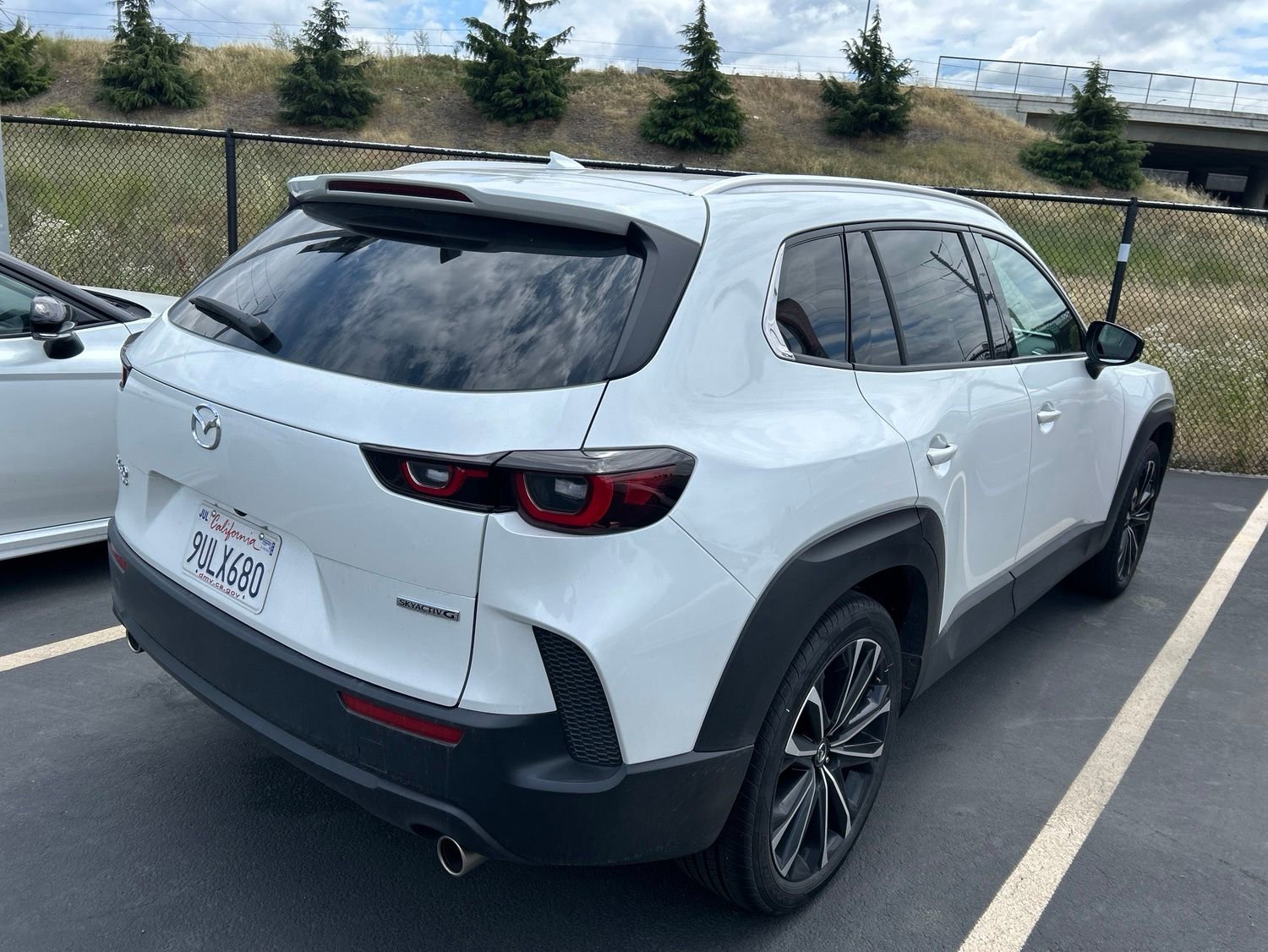 Used 2025 MAZDA CX-50 AWD 2.5 S w/ Premium Plus Pkg image 3