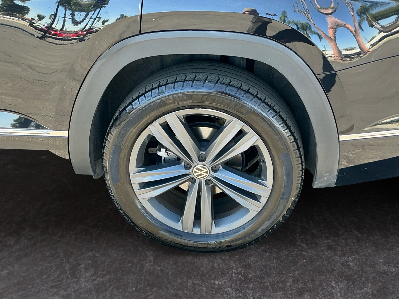 Used 2021 Volkswagen Atlas SE w/ Panoramic Sunroof Package image 14