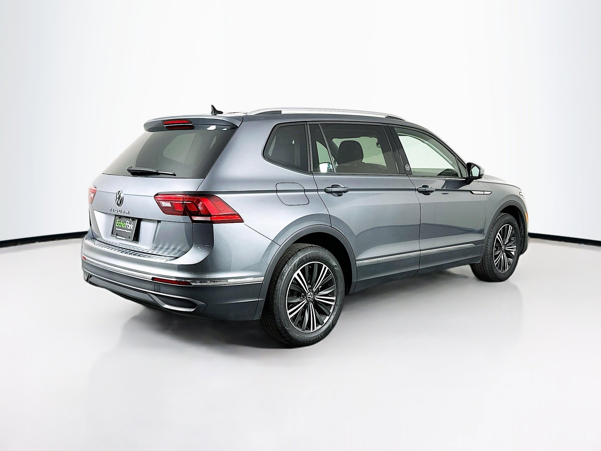 Used 2024 Volkswagen Tiguan Wolfsburg Edition image 9