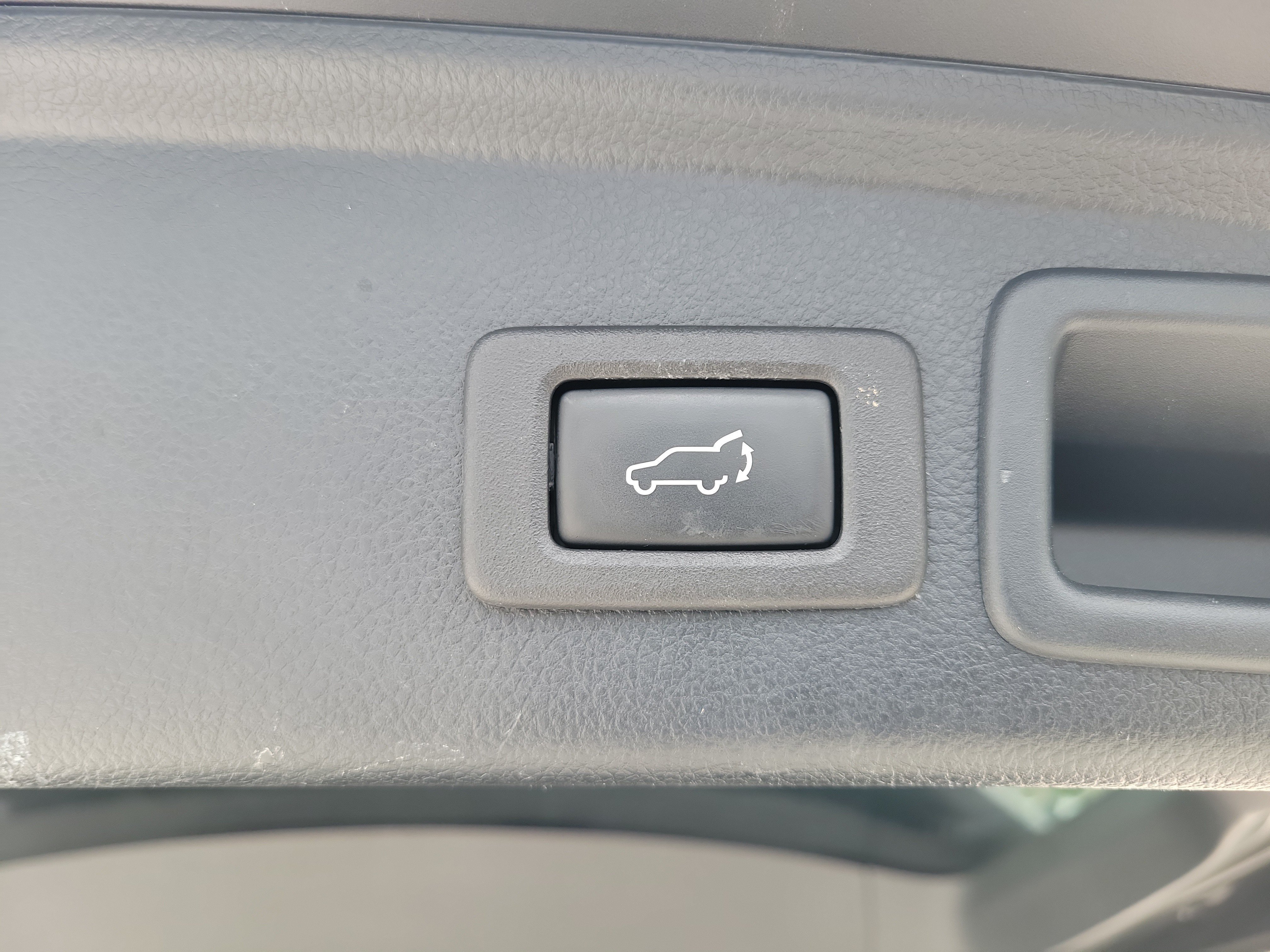 Used 2018 Subaru Forester 2.5i Touring AWD/4WD image 9