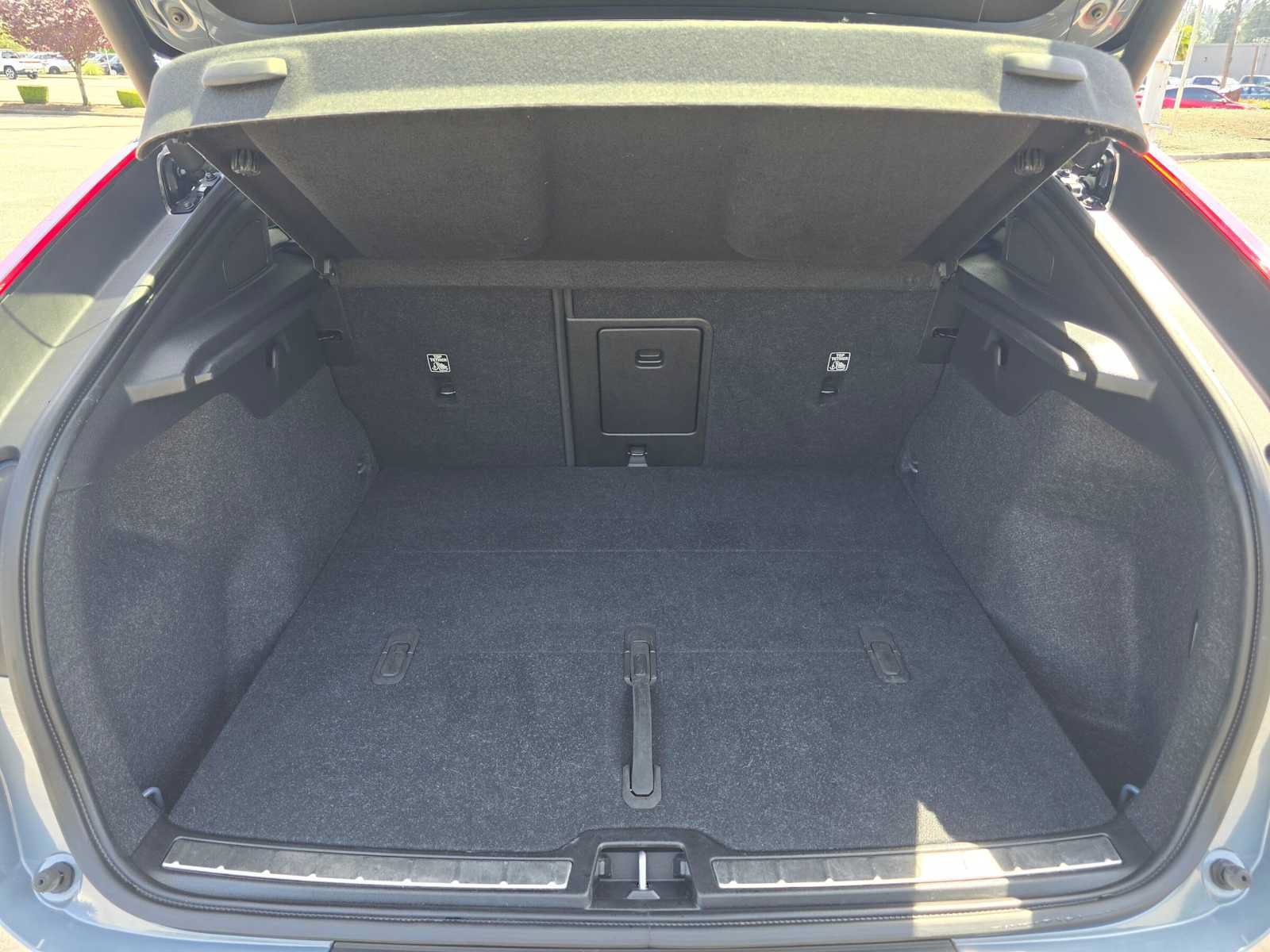 Used 2023 Volvo C40 P8 Recharge Ultimate AWD/4WD image 14