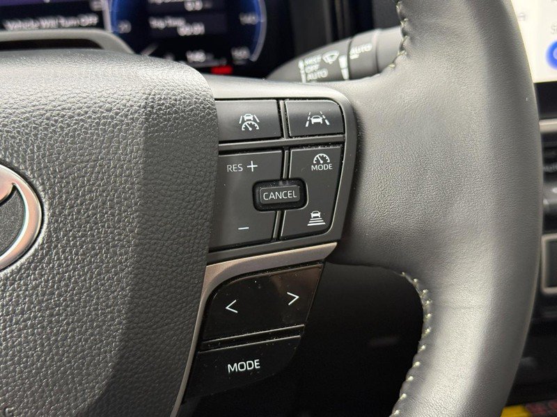 Used 2025 Toyota Camry XLE w/ Premium Plus Package AWD/4WD image 21