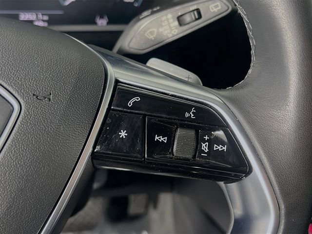 Used 2023 Audi e-tron Premium Plus w/ Premium Plus Package image 17