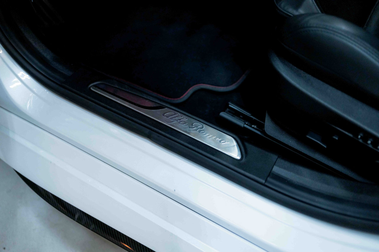 Used 2017 Alfa Romeo Giulia Quadrifoglio image 42