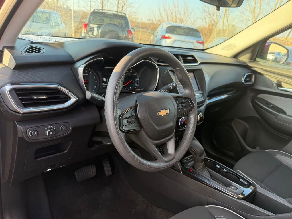 Used 2023 Chevrolet TrailBlazer LT image 11