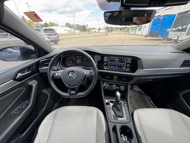 Used 2021 Volkswagen Jetta R-Line FWD image 16