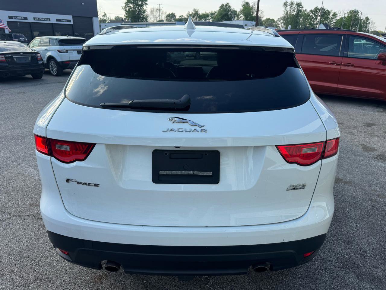 Used 2018 Jaguar F-PACE Premium AWD/4WD image 6
