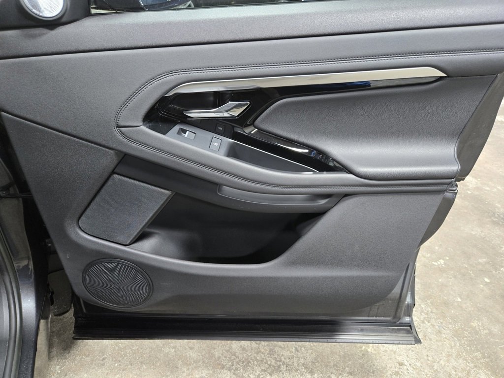 Used 2023 Land Rover Range Rover Evoque R-Dynamic SE image 51