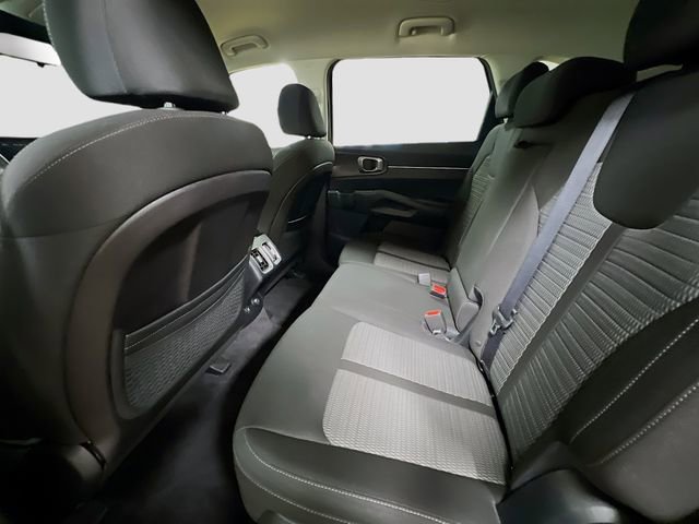 Certified 2023 Kia Sorento LX image 23