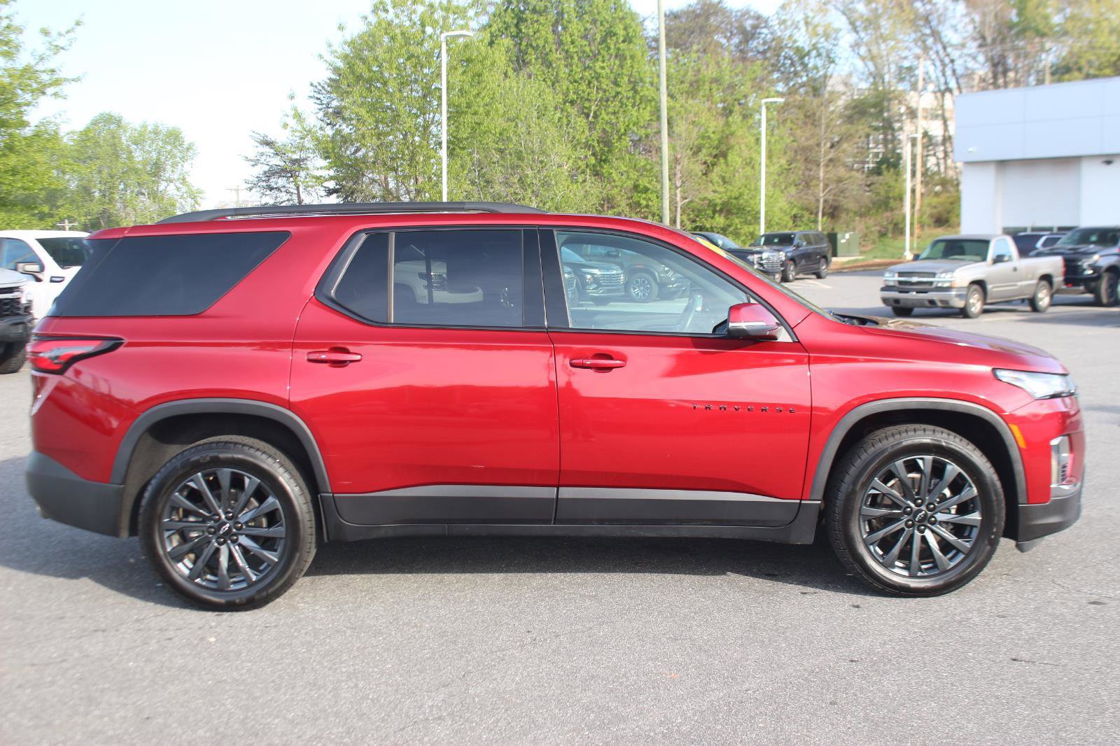 Used 2024 Chevrolet Traverse RS w/ LPO, Floor Liner Package image 8