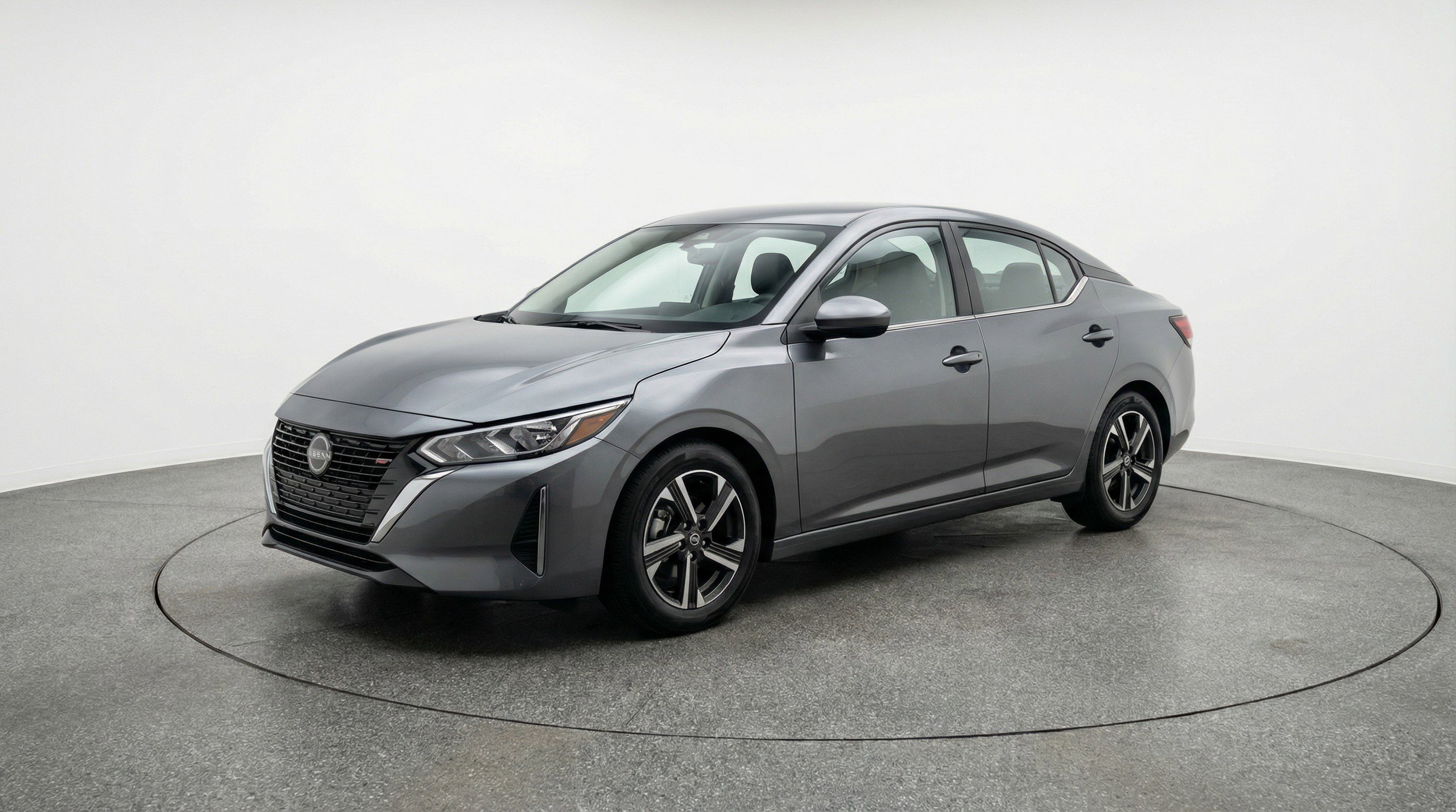 Used 2025 Nissan Sentra SV image 3