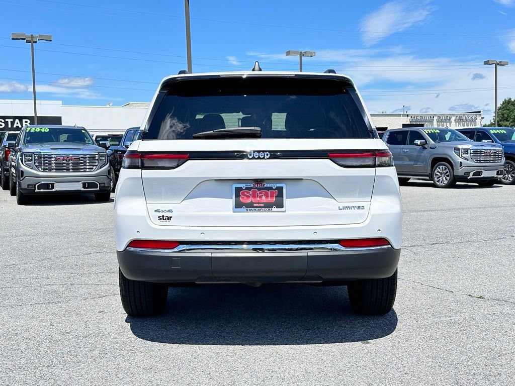 Used 2023 Jeep Grand Cherokee Limited AWD/4WD image 9