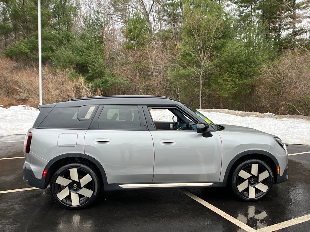 Used 2025 MINI Cooper Countryman S w/ Comfort Package Max image 6